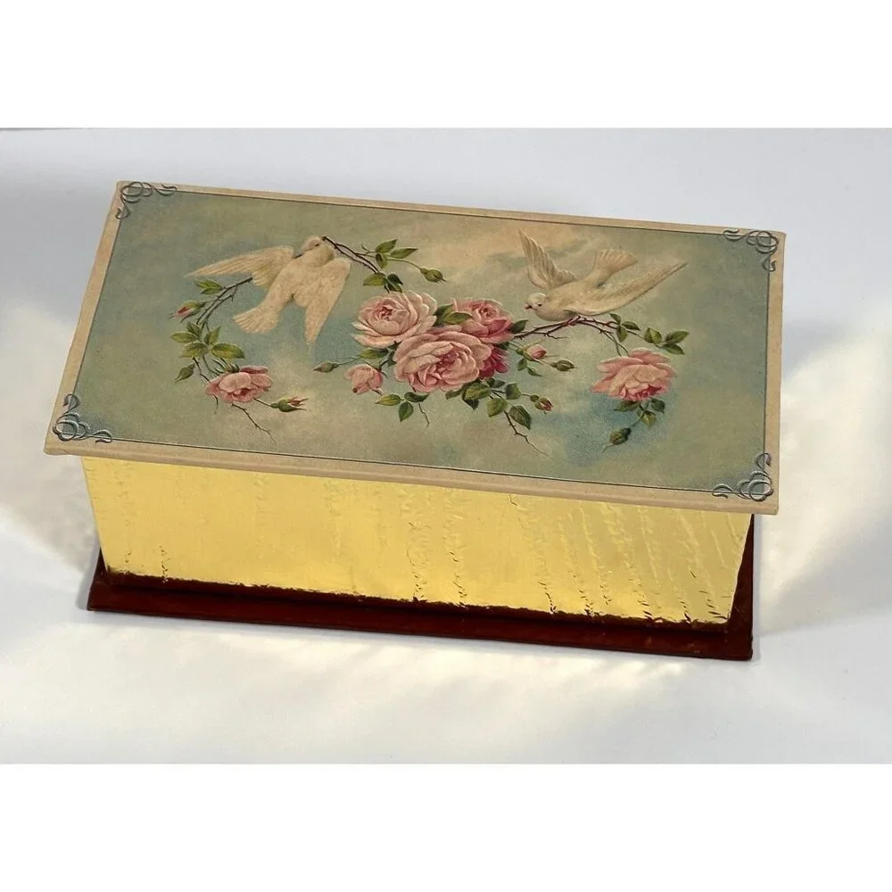 Victorian‎ Trading Co. Sculpted  Scented Guest Soap Dove Set In Decorative Box